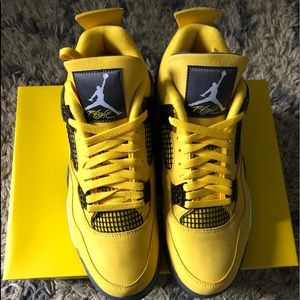 Air Jordan 4 lightning ‘2021’
